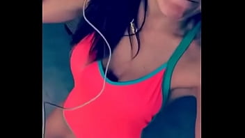 Preview 1 of Sall Girl Porn - Gostosa dan&ccedil_ando
