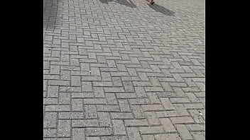 Preview 4 of Part Moms - Gostosinha na rua