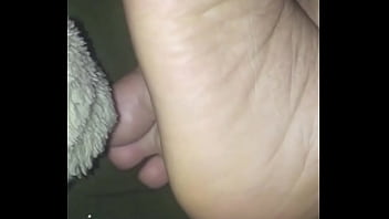 Preview 3 of Sswwwxxx B - Her soles,  and a lil leg.