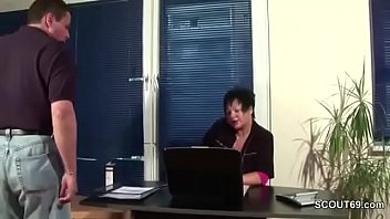 Preview 1 of Snuuy Bbw - Mutti treibt es richtig heftig auf der Arbeit