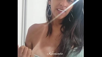 Preview 1 of Deep Dic In My Ass - Me exibindo para um f&atilde_ na internet,  ele se acabou na punheta e me fez gozar gostoso.