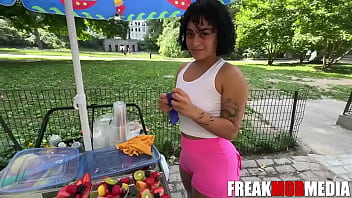 Preview 2 of Interfaith Xxx Videos - It&#039_s lookin pretty ripe to me ???