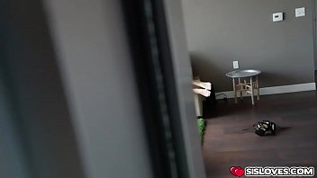 Preview 1 of Japanes Sex Vrdio - Cutie hot chick Avalon Heart fucks large massive dick