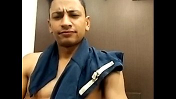 Preview 4 of Tkw Di 3 Some - Novinho favelado mostra a pica gostosa na cam