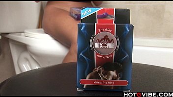 Preview 1 of 3gb Mom Big Tits Video Free - Blonde Hootie rubbing and toying her pussy