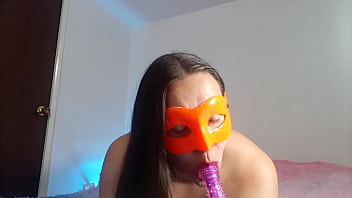 Preview 2 of Anete Multimedios - La Camarera Del Bar Hace Su Primer Video Masturbandose Para Su Amiguita Con La Que Se Consienten