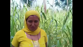 Preview 2 of Jaye Rose Vs Dani - Ladki khet me with hindI audio