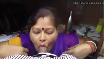 Preview 1 of Sleeping Sev - Aunty best sucking cock
