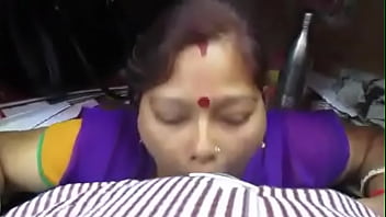 Preview 4 of Sleeping Sev - Aunty best sucking cock