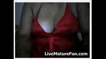 Preview 2 of Mamelon Gonfle - Coroa safada (mature)