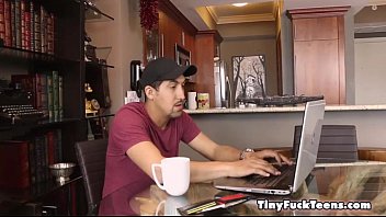 Preview 1 of Lusasexxy - Juan Finally Finds An Extra Small Escort Named Anya Olsen