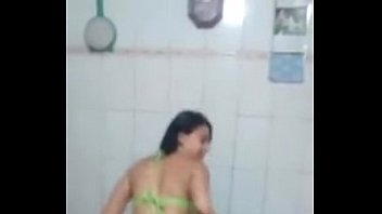 Preview 3 of Pick Up N Fuck Teen Girls - Mc Debyzynha Mary - dancando bonde dos moleques