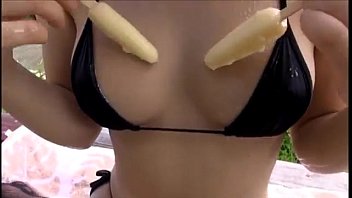 Preview 4 of Voyeut Ass - how to eat icecream
