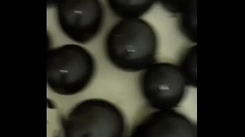 Preview 1 of Lptoifcpl - Testicle pop! Princess Almighty ly pops some balloons!