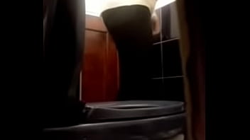 Preview 1 of Tube Dildo Blowjob - espiando culo rico