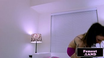 Preview 2 of Rbwgyxytubp Fkndk Jifbbufpjbk - Tattooed tranny masturbates