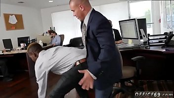 Preview 1 of Clips Smoke Pee - Naked fat straight men gay The squad that works together,  boinks