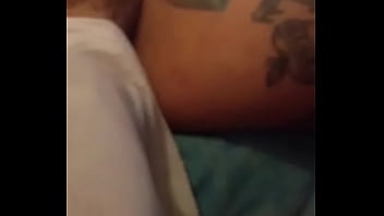 Preview 3 of My Pussy Is So Horny I Let - ADIVINHE O QUE TEM EM BAIXO DO PANO