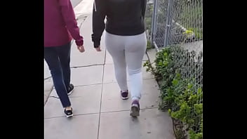 Preview 1 of Ass Accifrnt - Big booty walking