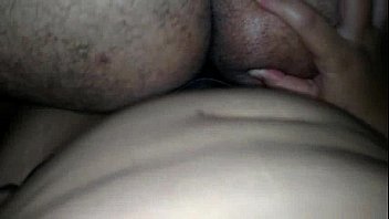 Preview 3 of Piss Nudist Beach - Marido sentando gostoso