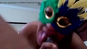 Preview 3 of Albino Cumshot - Esposa Morena da una buena Mamada a su Pareja
