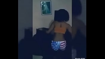 Preview 4 of Brother Sister 17 - Cecilia moviendo el culo 4