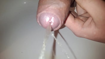 Preview 2 of 1st Time Xxx Dawunload - pee german boy