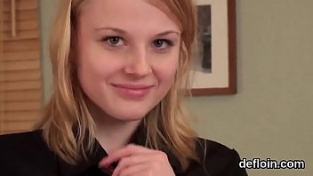 Preview 1 of German Hd Cassic - Sweet girl spreads tight fuckbox and gets devirginized