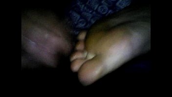 Preview 2 of Xxxx Hd Sxi - le acabo sus piesitos d.