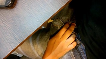Preview 2 of Naomi Russel Feet - Especial de Natal no Shopping Mall