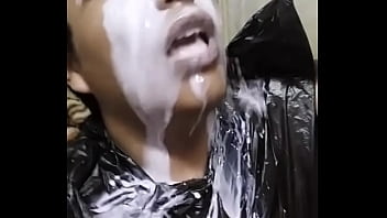 Preview 4 of Utube Tamil - CHILEAN GUY LOVES MILK AND BIG DICK SOLDIERS