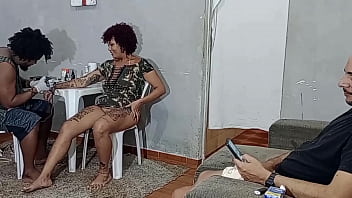 Preview 3 of Miss Tina - N&atilde_o resisti ao tes&atilde_o e acabei tomando e leite quente pau enquanto era tatuada