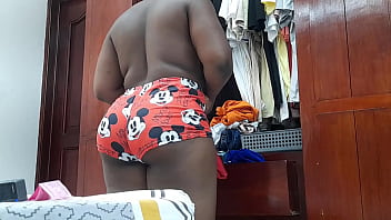 Preview 4 of Real German Family12 - Voluptuosa criada se desnuda lentamente