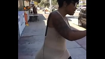 Preview 1 of Indian Beepin - la mama de los culos