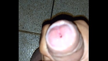 Preview 1 of Mom Helps Out Son In Shower - Pica meladinha