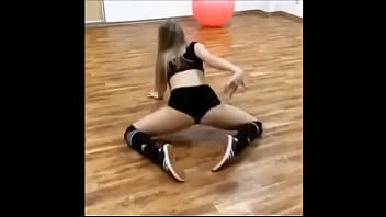 Preview 2 of Brazzer Mom Sexx - Sexy Twerk Girls Super