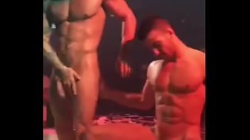 Preview 3 of Arka Marie - Gogo boys tomando banho de leite