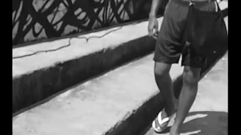 Preview 2 of Rumatk Xxx - Novinho pauzudo de short na rua