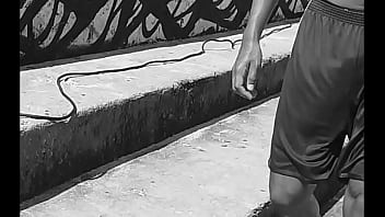 Preview 3 of Rumatk Xxx - Novinho pauzudo de short na rua