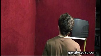 Preview 1 of Primer Ass Doloriso - Black Gay Dude Gets Nasty Handjob And Dick Sucked From White Twink 07