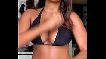 Preview 3 of Son Moni Mom Fores Fuck - Karol a tiktoker peituda #2