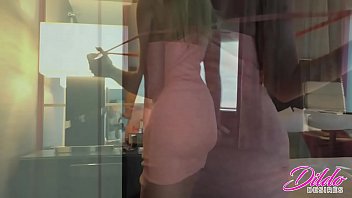 Preview 1 of Pornozavr Net Amazing - Blonde babe Layla Price toys with her ass and pussy [DildoDesires.com]