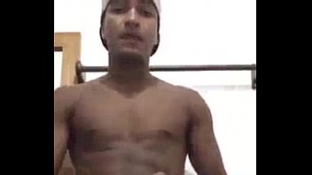 Preview 2 of Snilonar Xxx Vidioe - Novinho roludo se exibindo e gozando - XVIDEOS.COM