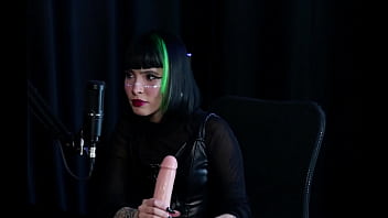 Preview 3 of Japanese Housewife Xxx - Safada g&oacute_tica demonstra seu boquete,  tem os peitos chupados depois de dizer que se relacionaria com f&atilde_s - Carol RHCP (SHEER/RED)