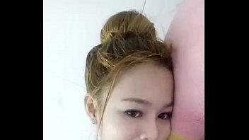 Preview 3 of Suck Talk To Husband - C&ocirc_ng Ch&uacute_a Banh Bướm vietnam girl show her boob 2