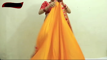 Preview 1 of Top Noobs - Sexy Girl Saree Tutorial