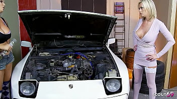 Preview 1 of Smol Boy And Andi - Car Worker Girl Dolly Delight seduce female Client to First intense Lesbian Sex