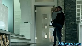 Preview 2 of Big Chati Xxx Movies Com - Blonde babe tugs facial