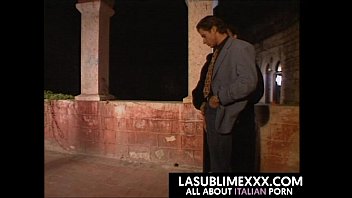 Preview 1 of Hansika Snxx - Scopata sul terrazzo! Vintage Italiano