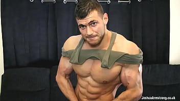 Preview 2 of Rencontre Lubumbashi - Huge oiled up bodybuilder eats cum
